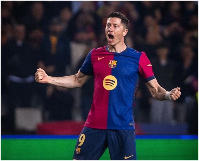 包含出色发挥引发热议！，莱万多夫斯基在老鹰比赛中持续失利赛场气氛高涨的词条开云体育(中国)官网