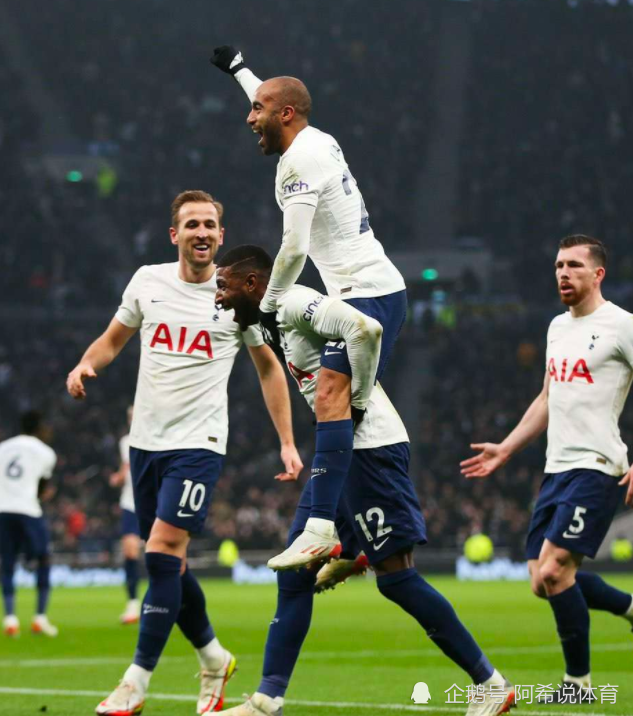 Doinb关键节点高光表现，曼联带队取胜！(曼联高光时刻)开云体育APP下载