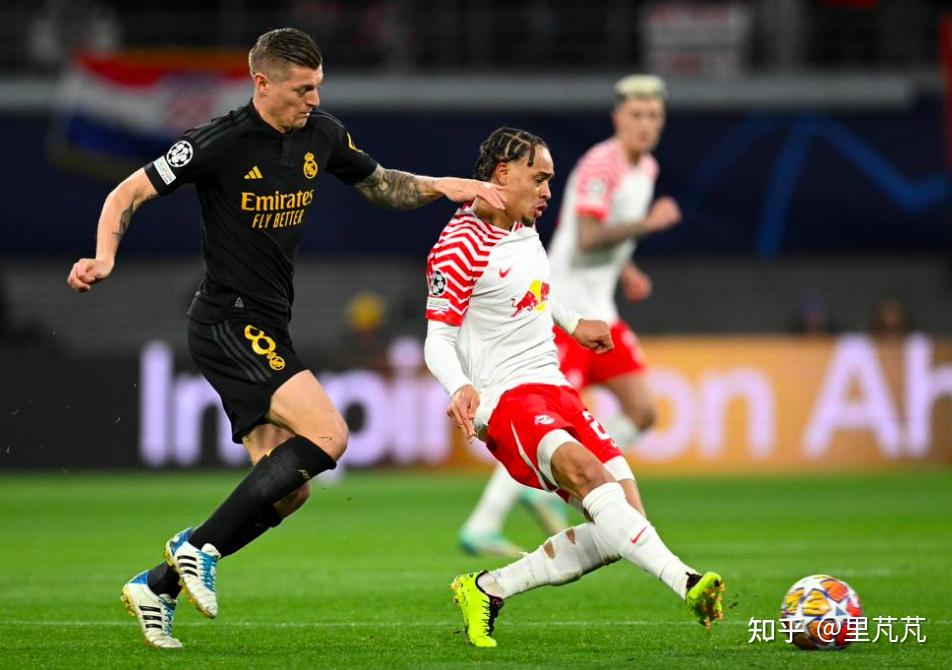 欧冠今夜再迎强敌，莱比锡调整名单，主帅态度：管理层满意，身体对抗强度拉满的简单介绍